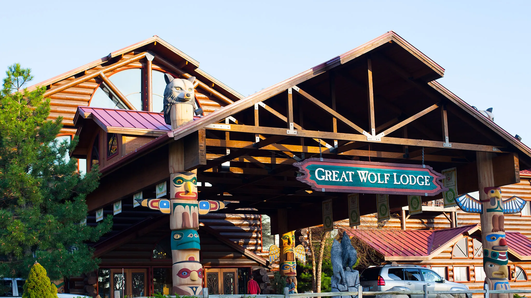 The Ultimate Guide to Taking Your Kids to Great Wolf Lodge